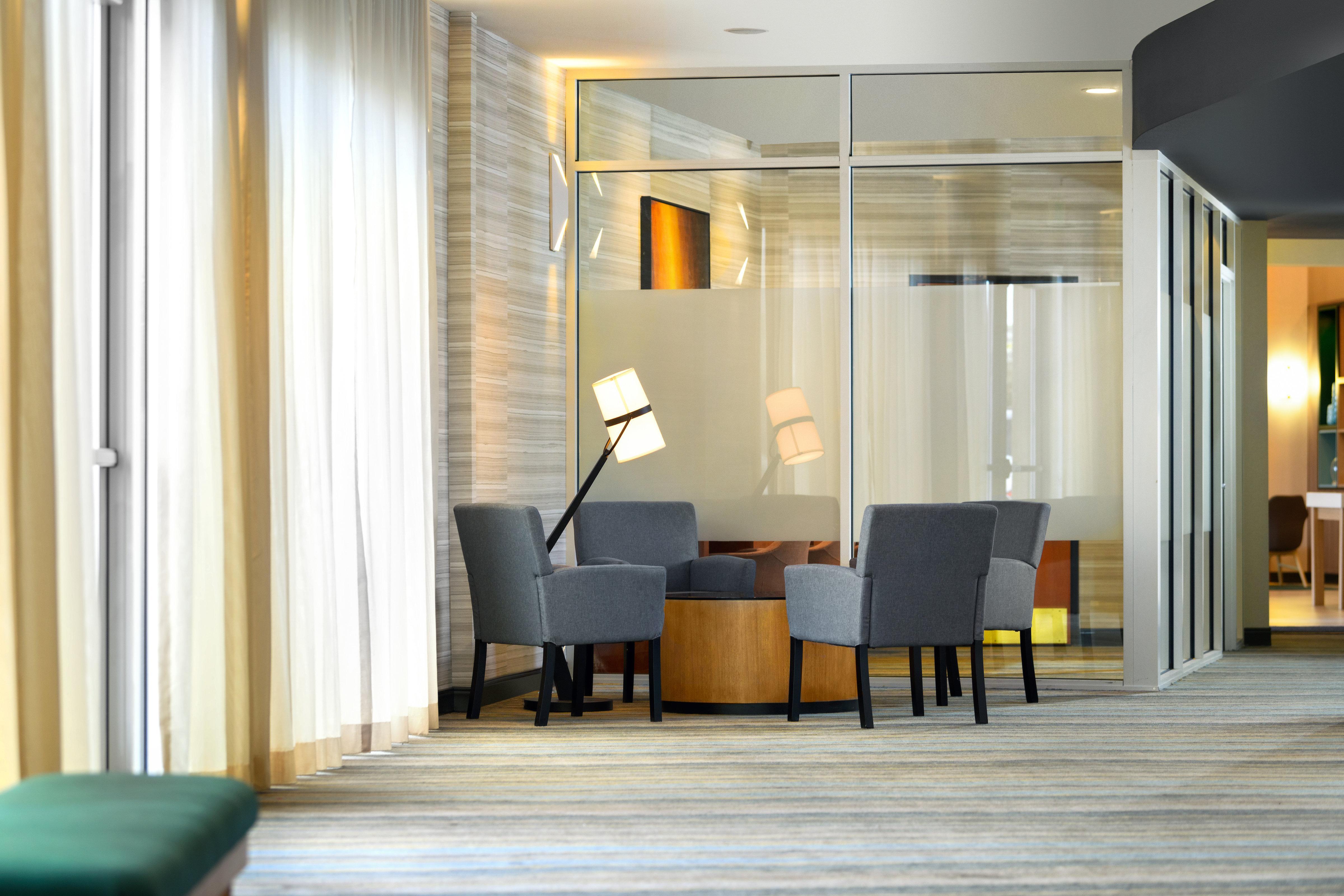 Holiday Inn Oakland Airport By Ihg Exterior photo
