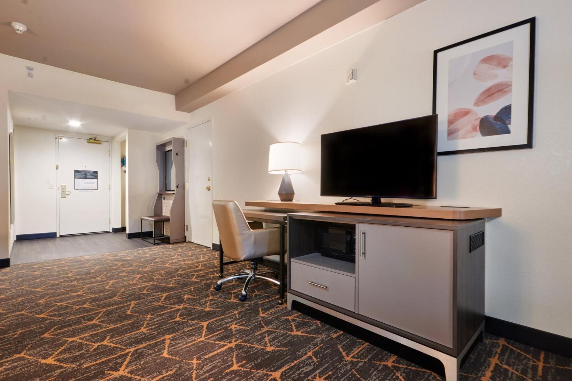 Holiday Inn Oakland Airport By Ihg Exterior photo
